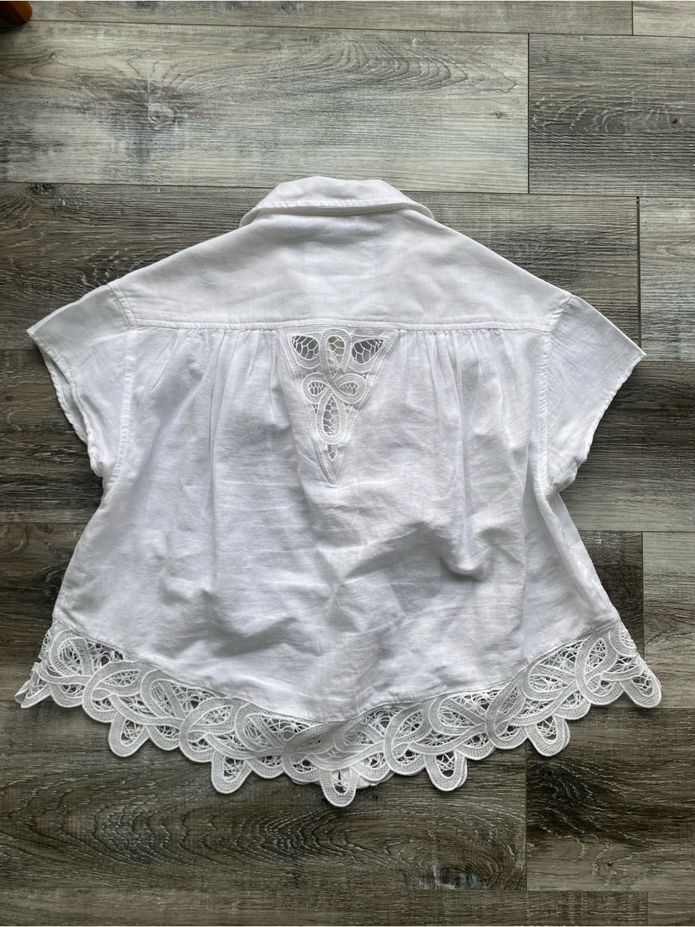 Oversized White Button-Up Top with Lace Hem Cotton Linen Blend short sleeved - Picture 5 of 8